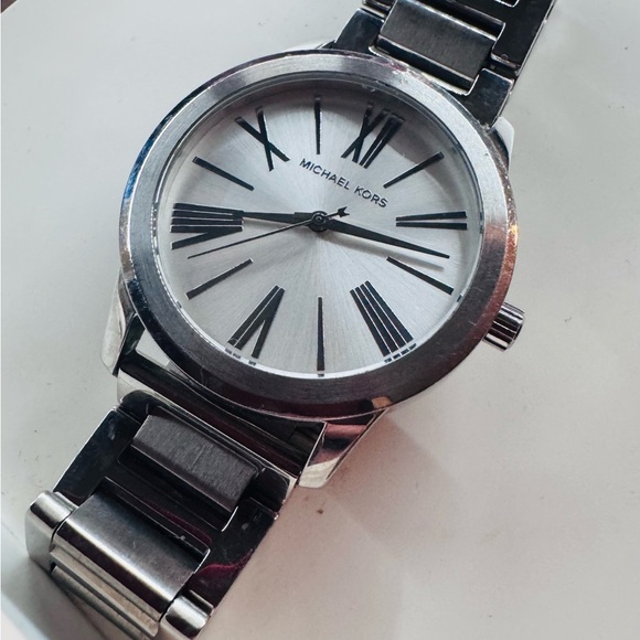 Michael Kors watch in excellent condition - Picture 1 of 6